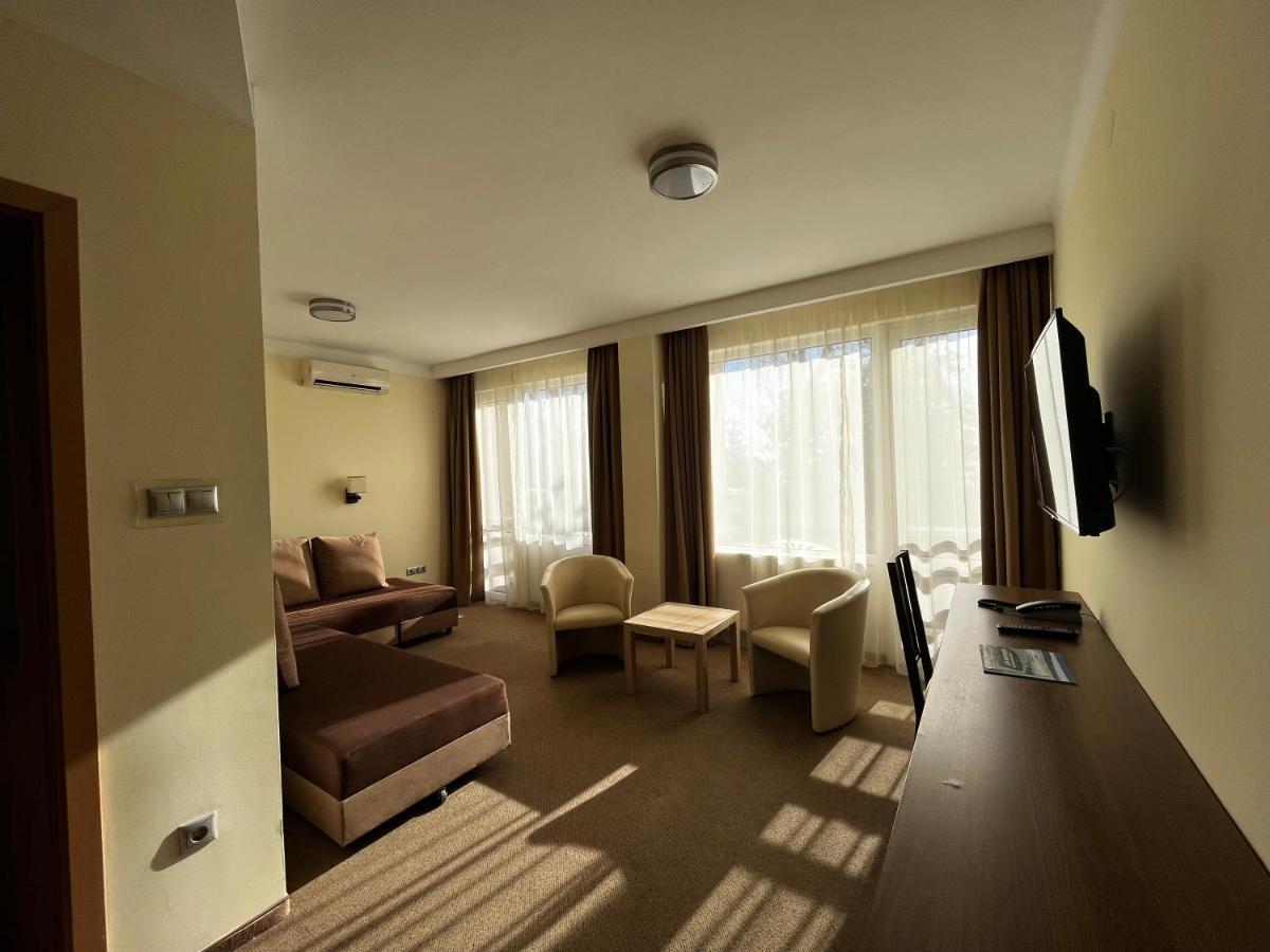 Balatonalmádi Nereus Park Hotel מראה חיצוני תמונה